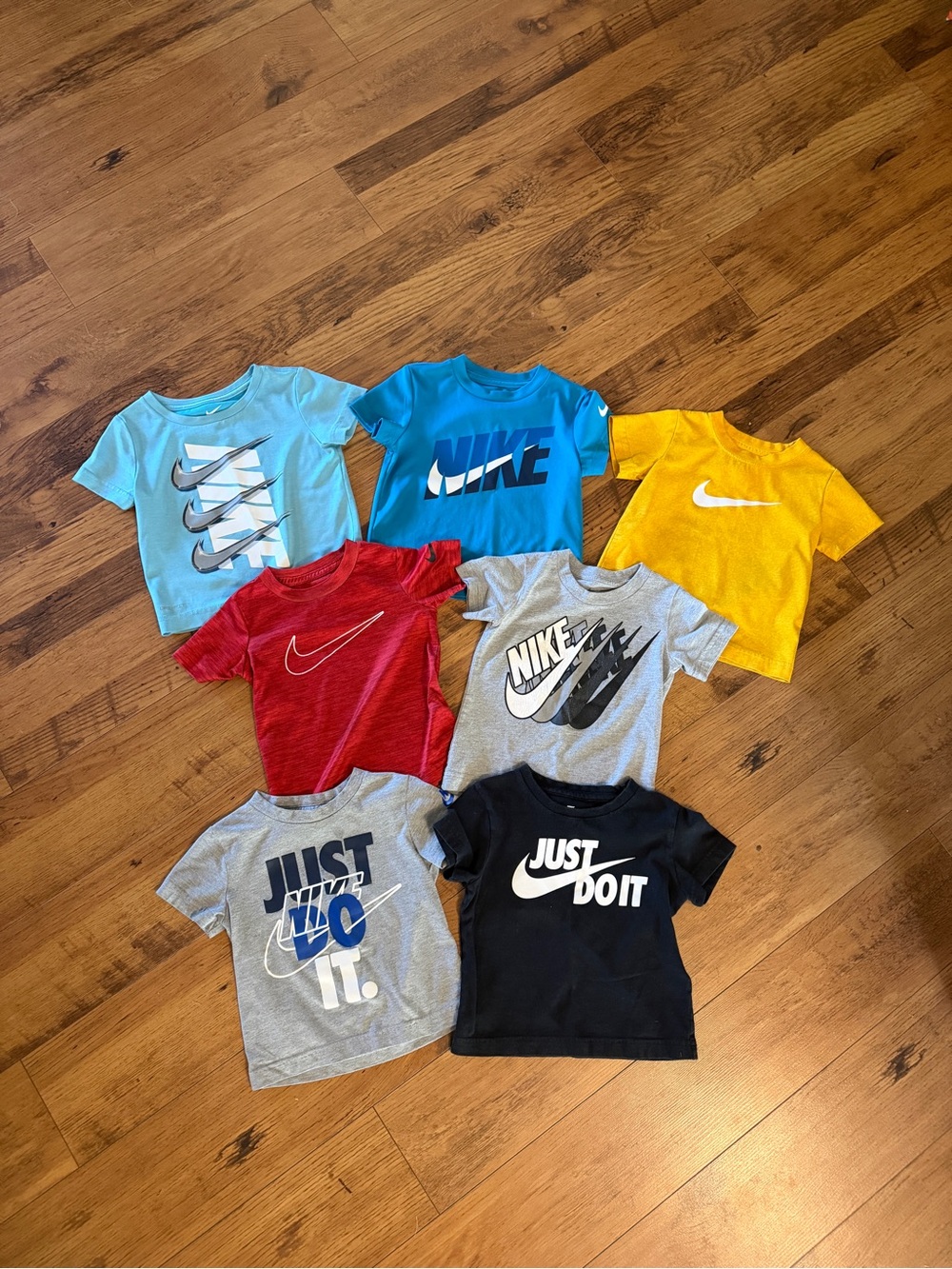 Bundle of 7 Nike Boys Shirts 2T